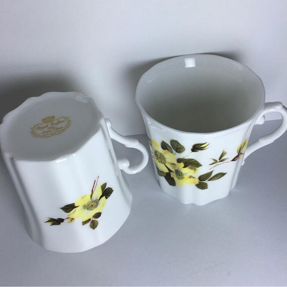 Vintage Set of 2 Mugs Royal Grafton Fine Bone China Yellow Flowers Teacup Cups - Picture 7 of 7